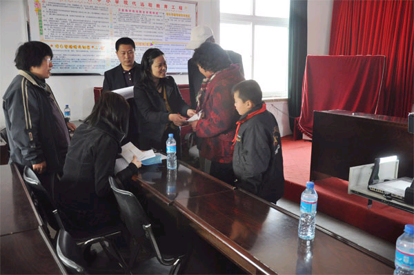 錦聯(lián)集團赴普蘭店進行愛心捐贈（一）