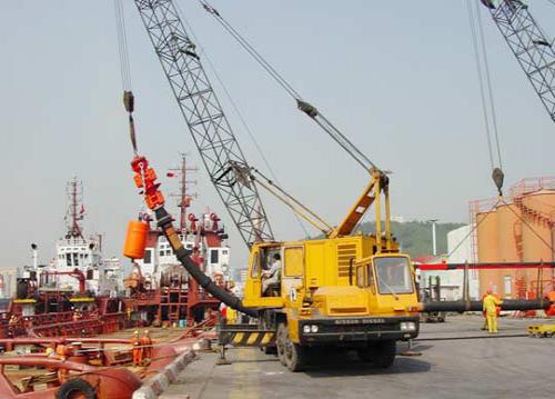 首批40萬噸級礦石原油泊位年底青島建成